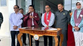 Mendiktisaintek, Prof. Brian Yuliarto, S.T., M.Eng., Ph.D .Unsulbar, Prof.Dr. Muhammad Abdy, S.Si., M.Si, dan Kadis Pendidikan Dr. Mithar Ta Ali, S. PdM. Pd. 