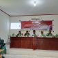 Pj.Kades Pundau,Rudi,Bersama Camat Sendana, di Dampingi Ketua BPD, Pendamping Desa Babinsa Desa Pundau dalam Acara Musdes Pbentukan KMP di Aula Kantor Desa Jum'at 2/05/2025