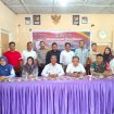 Pj. Kades Babanulo Fadlin, SE Camat Pamboang Akbar  Tambaru,S.Sos,P3MD Kabupaten, Pendamping Desa,Ketua BPD,Babinsa,Pembentukan KMP Di Aula 
Kantor Desa.Rabu 7 Mei 2025.