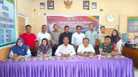 Pj. Kades Babanulo Fadlin, SE Camat Pamboang Akbar  Tambaru,S.Sos,P3MD Kabupaten, Pendamping Desa,Ketua BPD,Babinsa,Pembentukan KMP Di Aula 
Kantor Desa.Rabu 7 Mei 2025.