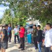Ketua Komisi II DPRD Majene, Napirman Bersama Dengan Anggota Komisi II, Kadis DLHK, Kabid DKP Fahriadi, Dinas PUPR Sedan Bedialof Dengan Warga Nelayan Baurung Di Lokasi Pappluangan Lopi. Ju'mat  9/05/2025 Foto Dok. KBN. Com