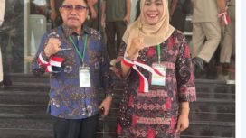 Bupati Majene H. Andi Achmad Syukri, SE. MM Bersama Wakil Bupati Dr.Hj.Andi Ritaariani, M. Pd foto bersama Di Acara Halal Bil Hal Presiden RI Di Balai Kartini Exhibition and Convention Center, Jalan Gatot Subroto No. 6 Kav 37, Kuningan, Jakarta Selatan, pada [6/5/25].
