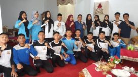 Wakil Bupati Majene, Dr. Hj. Andi Rita Mariani, M.Pd Foto Bersama Paskibraka Sebelum di Lepas Ke Mamuju Sulawesi Barat. 