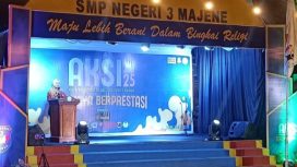 Wakil Bupati Majene Dr. Hj.Andi Rita Mariani M. Pd Memberikan Sambutan Di Acara Kegiatan SMP 3 Majene. 