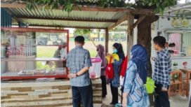 Tim Kesehatan PKM Sendana I Sedan Meninjau Penjual Ta'jil Makanan Untuk Masyarakat. 