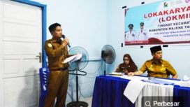 Ka.UPTD, Kecamatan Sendana Erwin,S.Kep.Ners. Memaparkan  Strategi Penangan Stunting Di Kec. Sendana Apda Acara Minlok Di Aula Kantor Camat Sendana. Senin 11 Maret 2025.