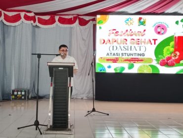 Bupati Majene, Dr.H.Andi Achmad Syukri, SE. MM memberikan Zbutan Di Acara Festival Dashat