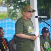 Bupati Majene, Dr.H.Andi Ahcmad Syukri, SE. MM Kebuka Secara Resmi Turnamen Sepak Bola Dandim Cup 2025 Di Lapangan Betteng Pamboang Minggu  1 Mei 2025.