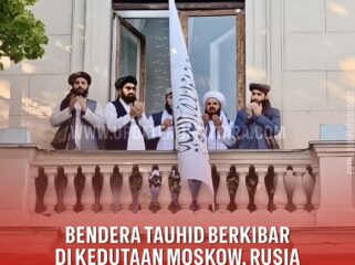 Bendara Taliban Afganistan Berkibar Di Negara Rusia. 