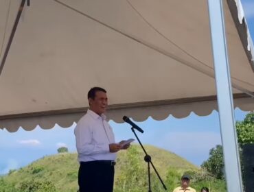Menteri Pertanian  Amran Sulaeman Di Acara Penanaman Bawang Merah Di Desa Pamboborang Kec. Banggar Kab. Majene