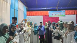 Bupati Majene Dr.H.Andi Achmad Syukri Bersama Wakil Bupati Dr.Hj.Andi Rita Mariani, M. Pd HadiricAcara Malam Rama Tama Dan Maulidi Nabi Muhammad SAW di Kec. Melinda.