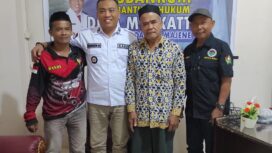 Kades Mekkatta Muhammad Haeruddin, SH Foto Bersama warga yang Berselisih dalam Kasus Batas Tanah...